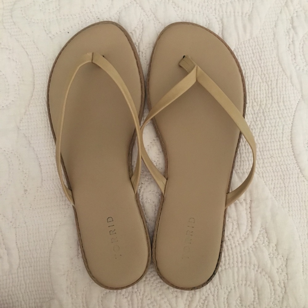NUDE TORRID FLIP FLOPS (11)